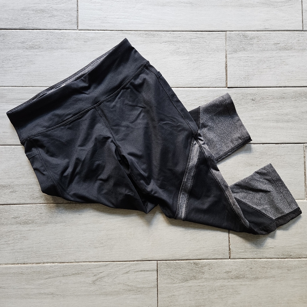 ✨️4/$10 - Avia Charcoal and Black Leggings
